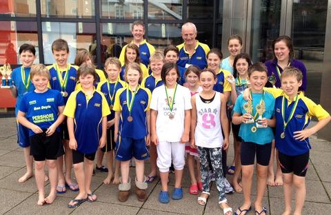 IN THE SWIM: Pershore Swimming Club’s team who travelled to Sheffield to compete in the Worksop Dolphins Swimming Club 28th open meeting held at Ponds Forge International Swimming Pool. Picture: IAN PUGH.