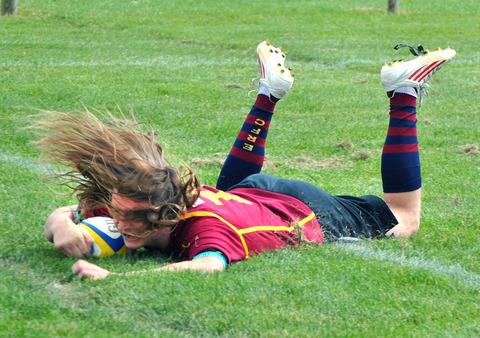 TRY TIME: Evesham Under 17’s Wilf Watson crosses the line in his side’s win over Worcester. Picture: GINO DI FRANCO