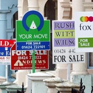 Property sales are falling through because mortgage valuers are being 'overly cautious'